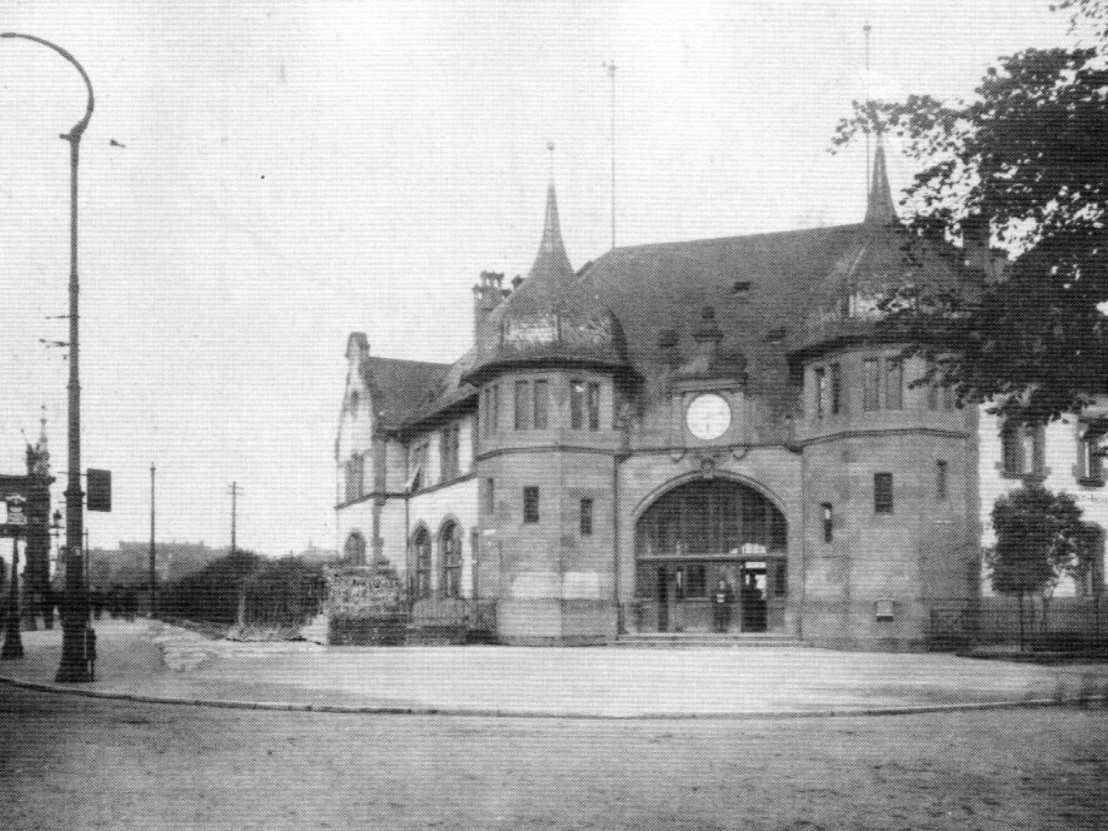 Neckarstadt Mannheim - Blick auf den historischen Bahnhof